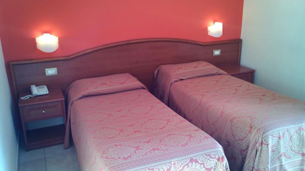 Hotel Giardino Modugno Zimmer foto